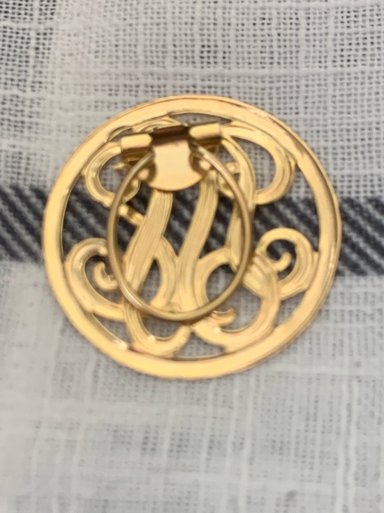 Gold Monogram Round Scarf Clip - Elegant Script Initials - Picture 2 of 2